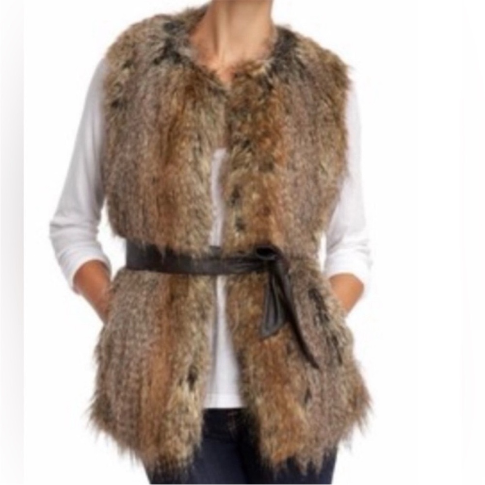 Moving Sale! ๐๏ธ Trina Turk Brown and Gray Faux Fur Vest - Picture 5 of 10